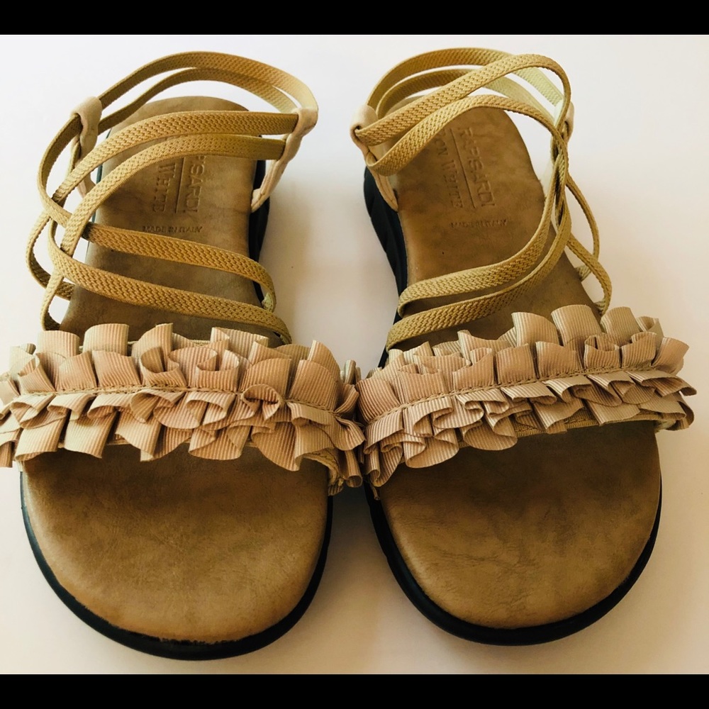 Cute Strappy Sandals Size 39